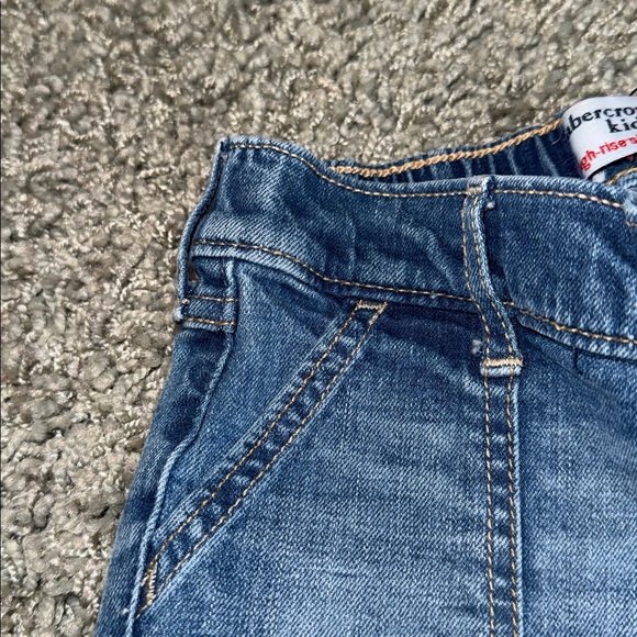 Abercrombie Kids High Rise Shortie Shorts (5/6) - Picture 4 of 8